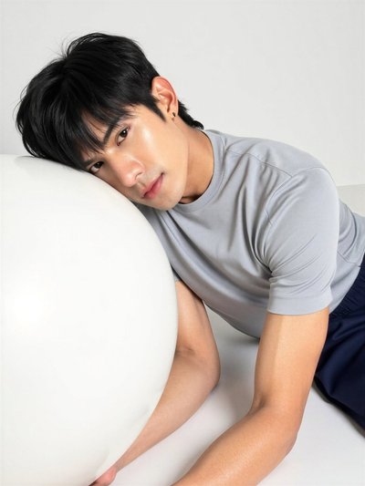 云氧 / Aérien male